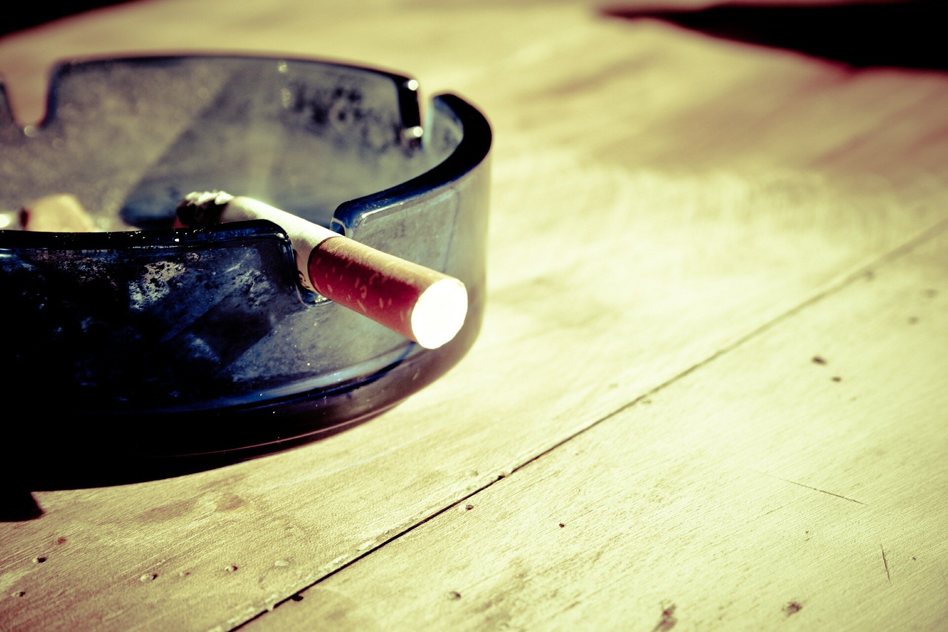 Especialistas alertam os cortes federais podem extinguir o impulso no controle do tabaco