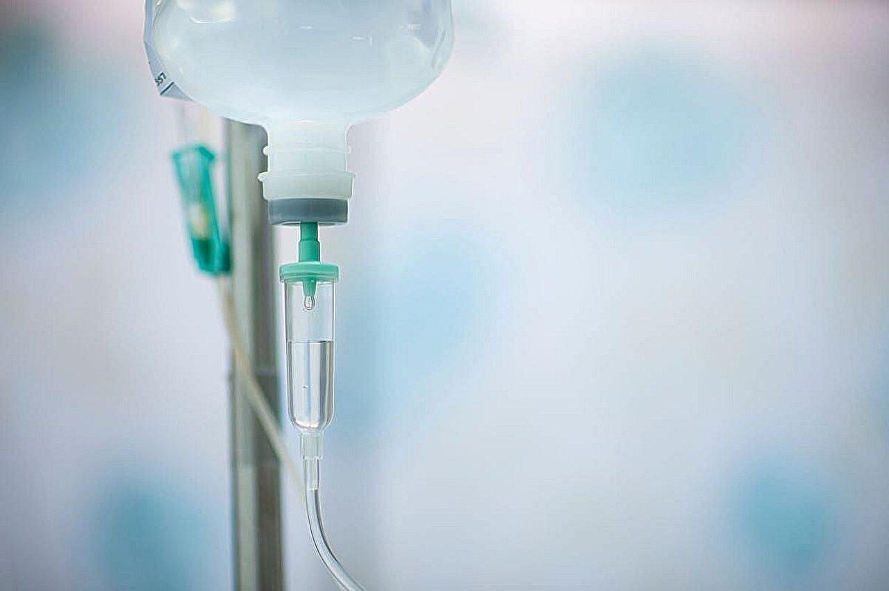 A cetamina é considerada segura e eficaz para a dor crónica