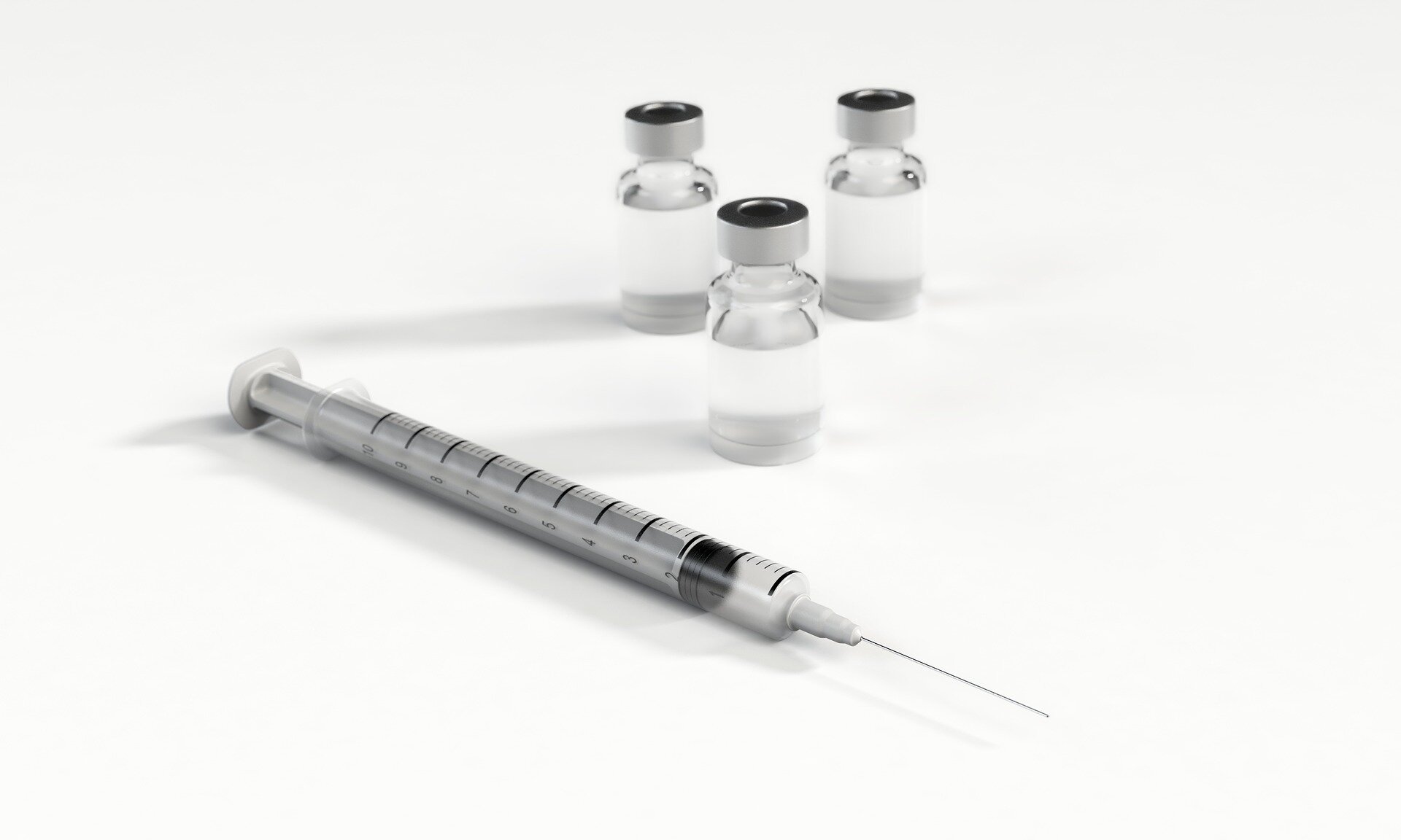 A vacina recombinante contra herpes zoster de duas doses é considerada eficaz, mesmo considerando o recebimento prévio da vacina viva contra herpes zoster