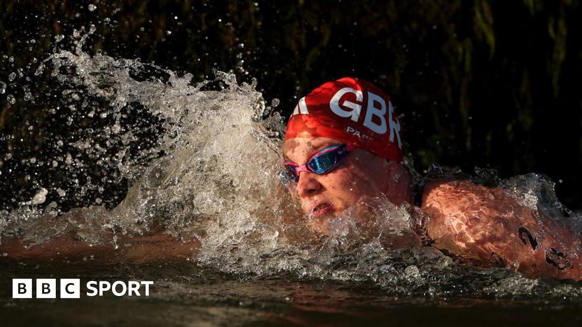 Hector Pardoe swimming