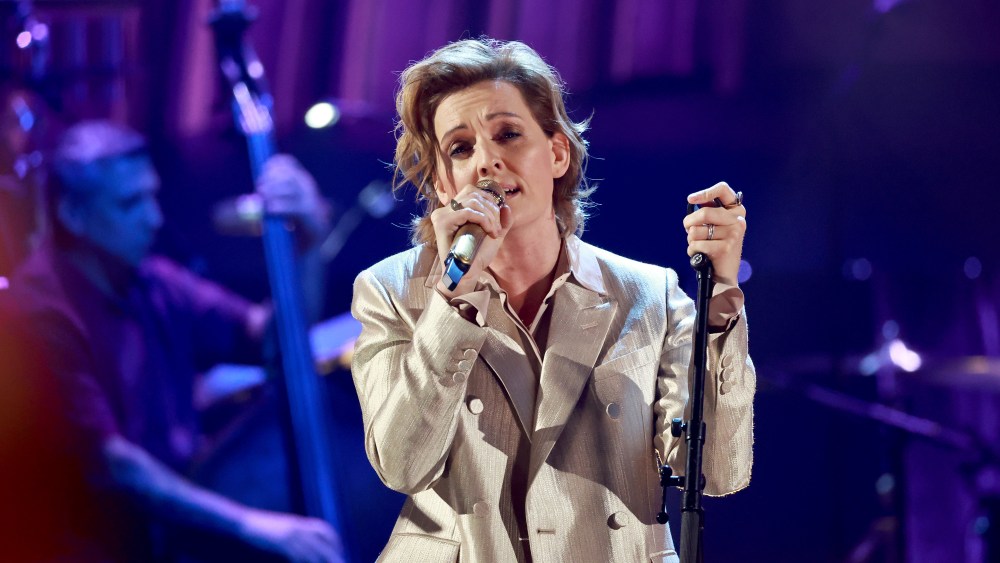 Brandi Carlile anuncia turnê global pela arena para 2026