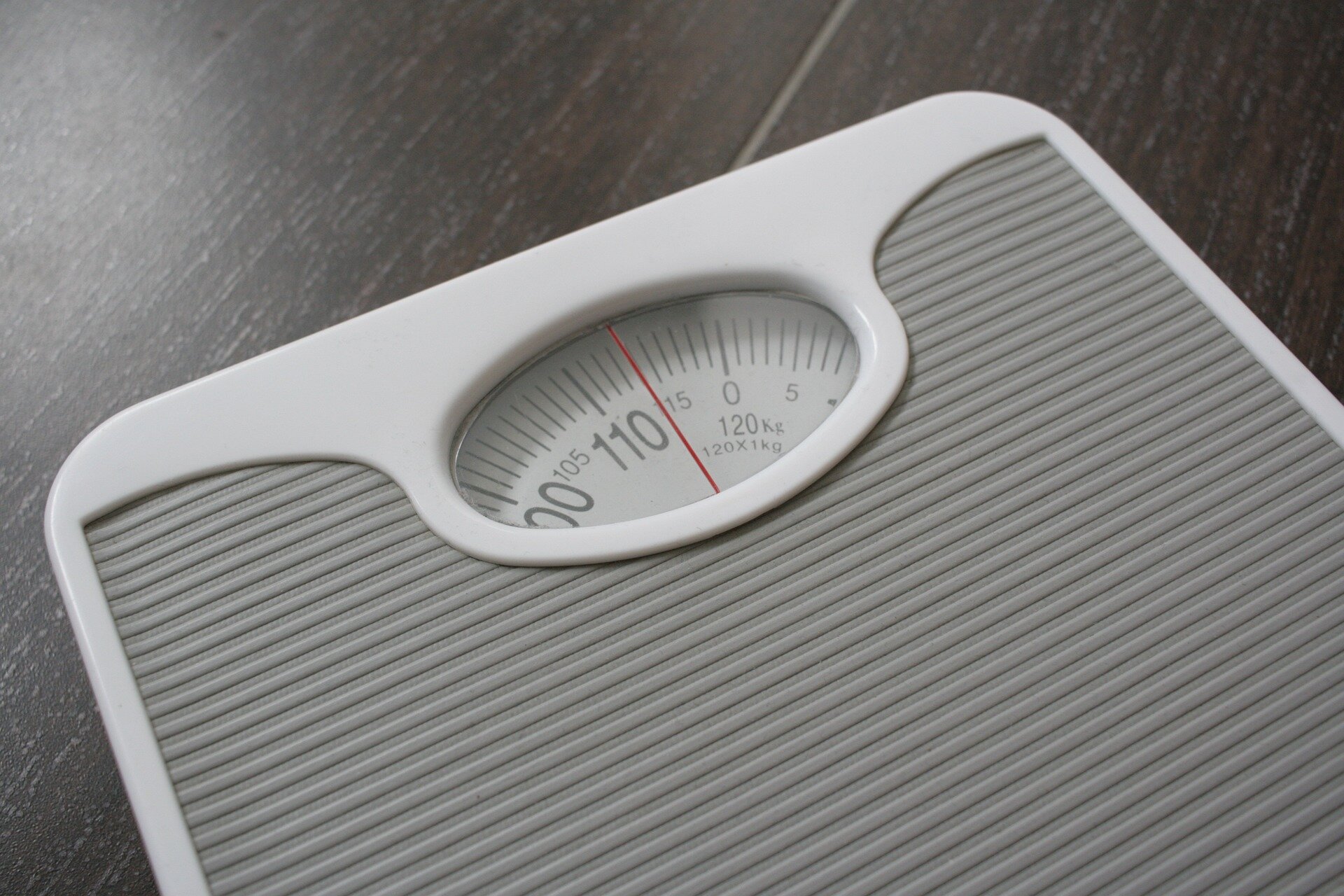 Câncer relacionado à obesidade está aumentando entre adultos mais jovens e mais velhos em todo o mundo, segundo estudo