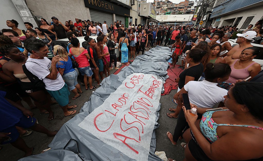 Comando Vermelho: O que saber sobre a gangue no centro da repressão mortal do Rio