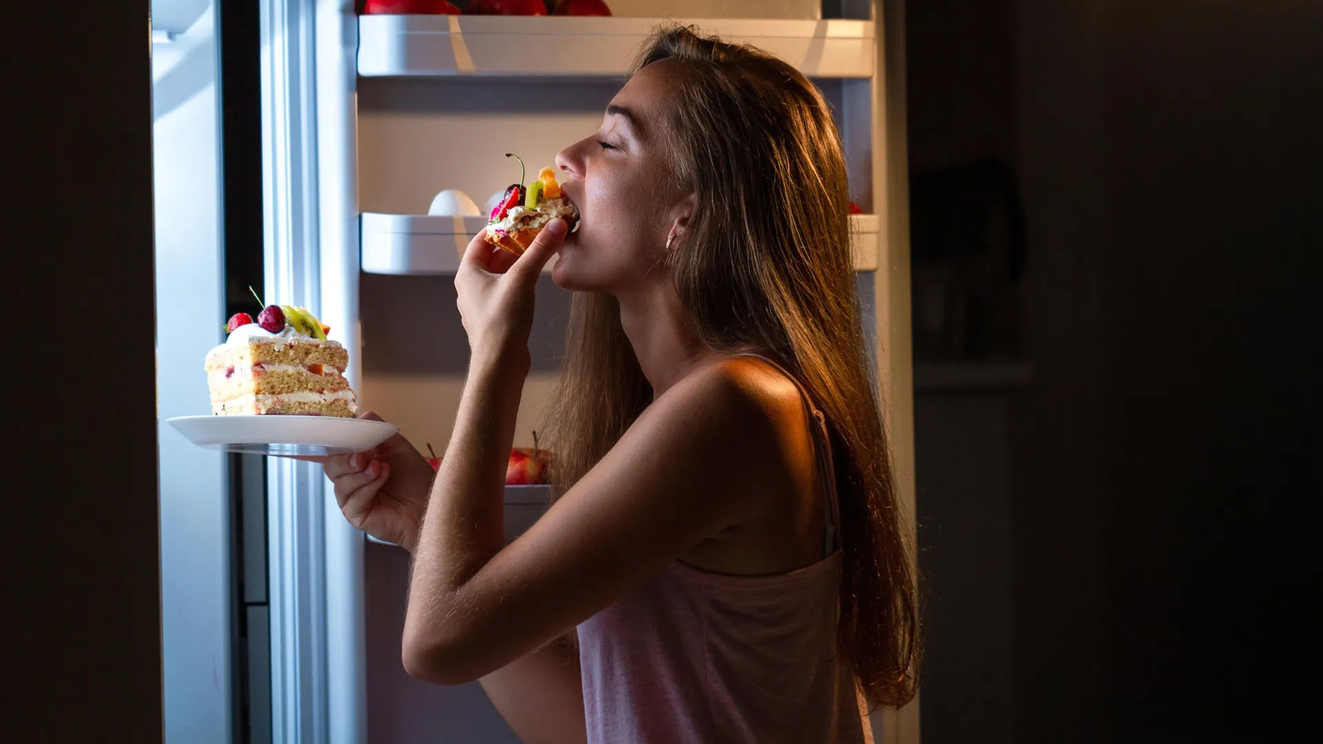 Comer alimentos ultraprocessados ​​pode reconfigurar o cérebro e causar excessos