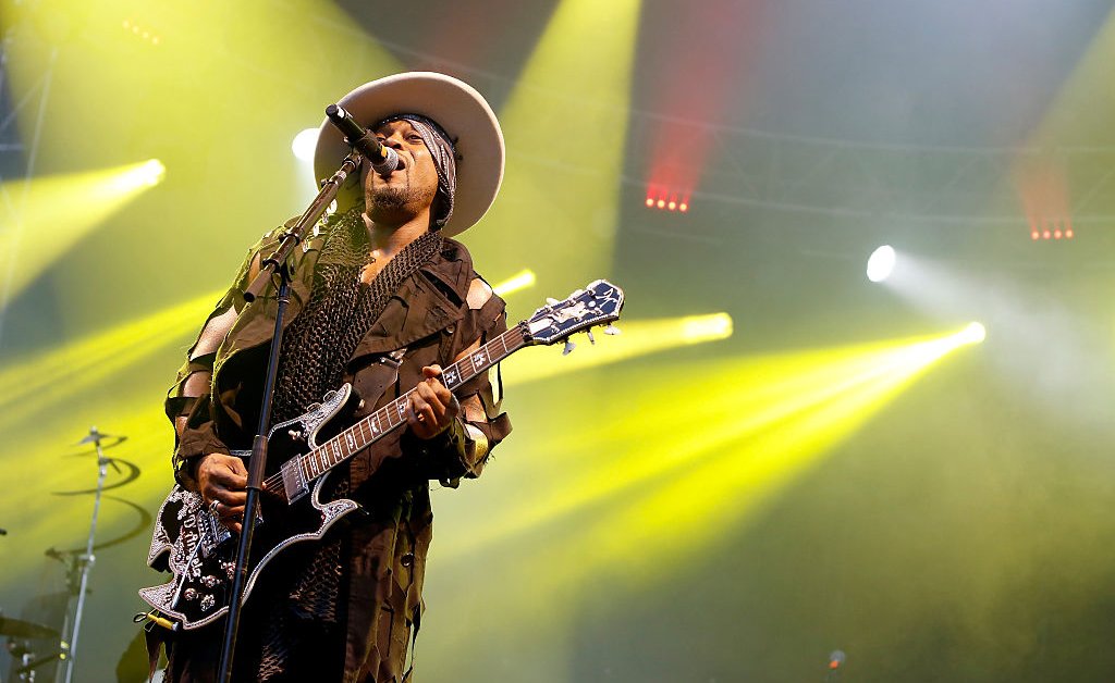 Como D'Angelo incorporou o gênio negro