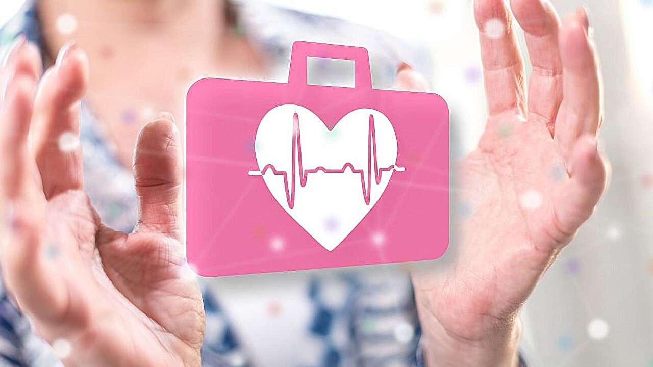 DEAs em domicílios melhoram os resultados de parada cardíaca com ritmo chocável