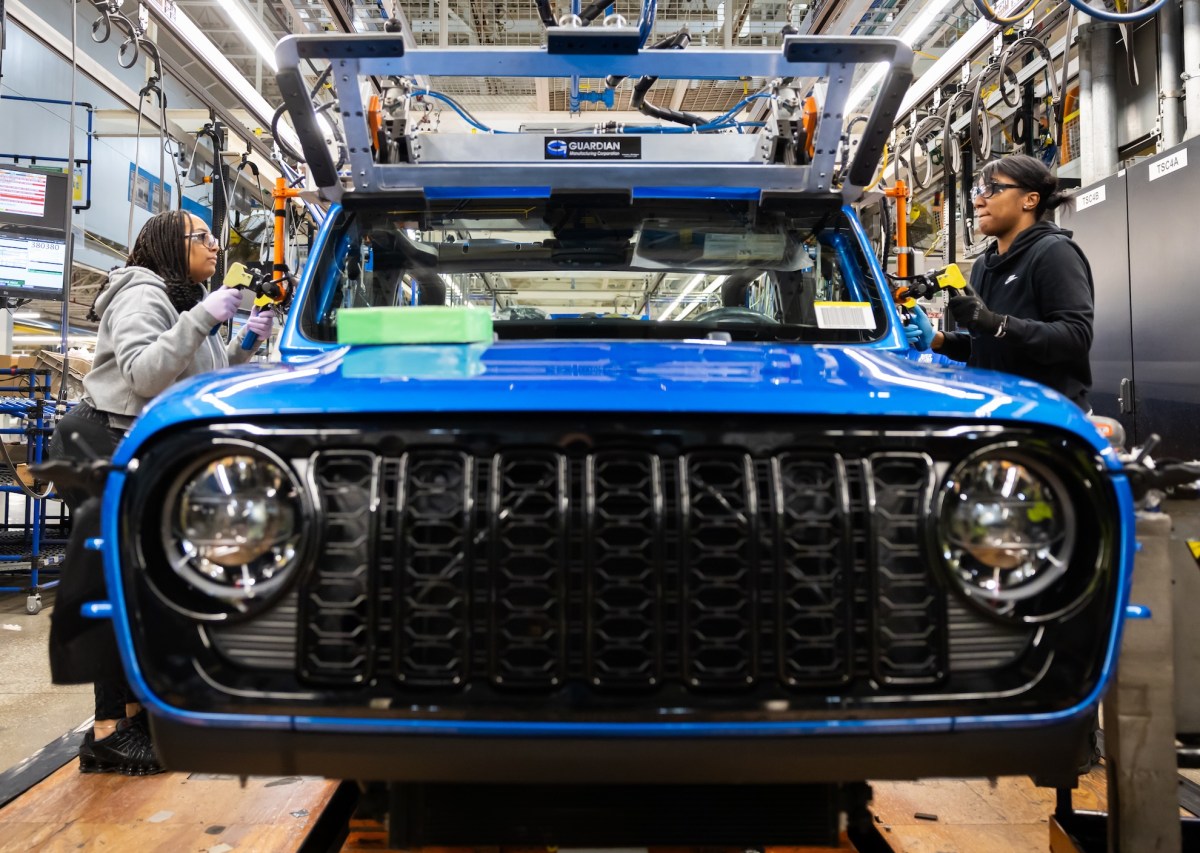 EVs ficam em segundo plano no plano de investimento de US$ 13 bilhões da Stellantis nos EUA
