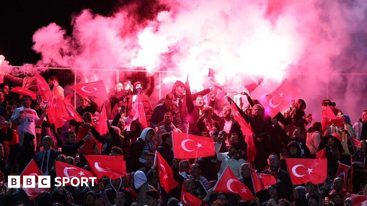 Football fans in Turkey