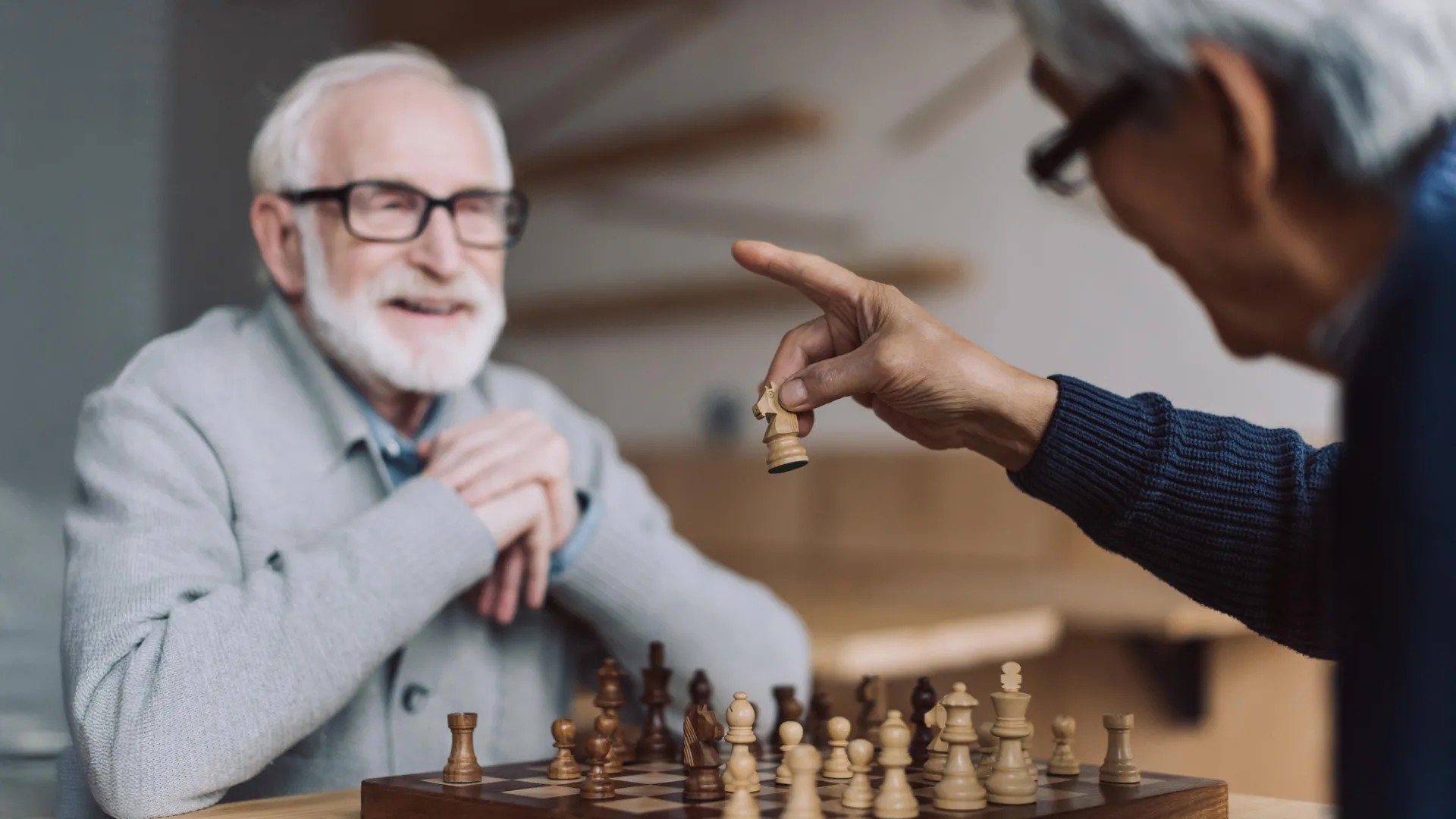 Essas pessoas de 80 anos têm a memória de pessoas de 50 anos. Os cientistas finalmente sabem por que