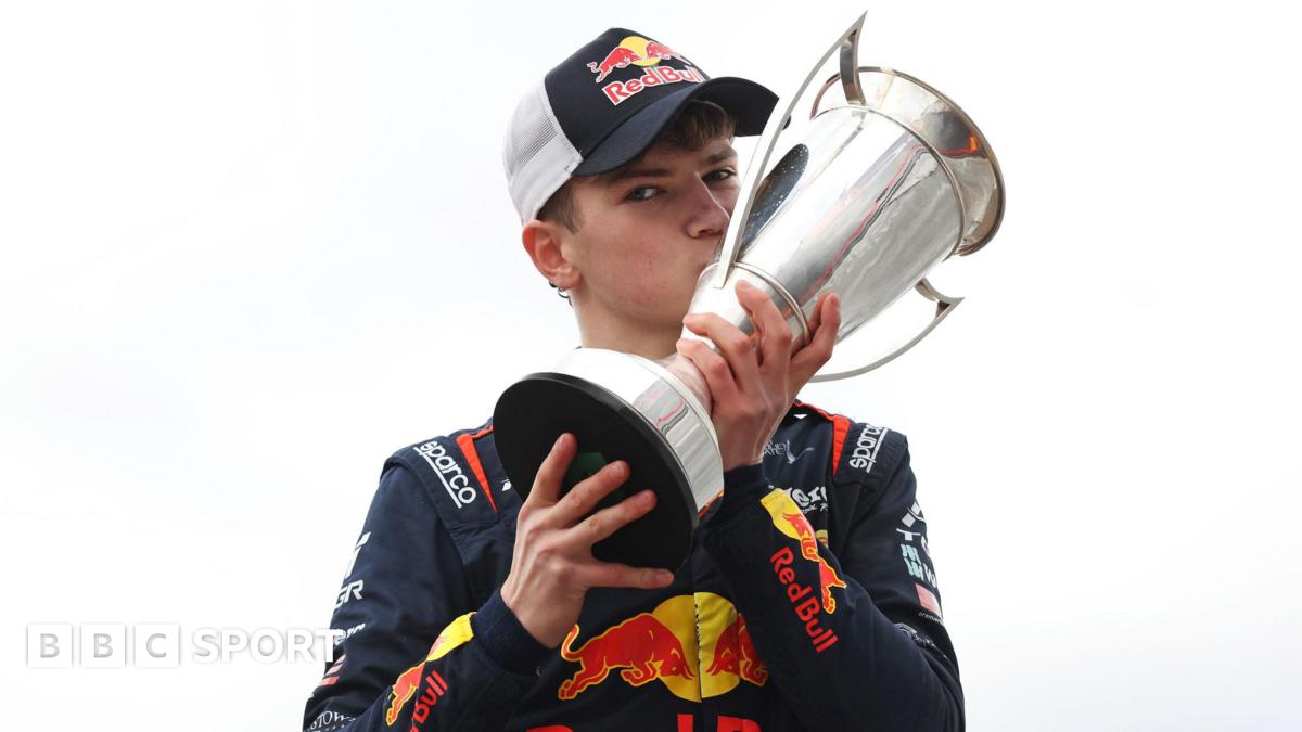 Fionn McLaughlin celebrates his title