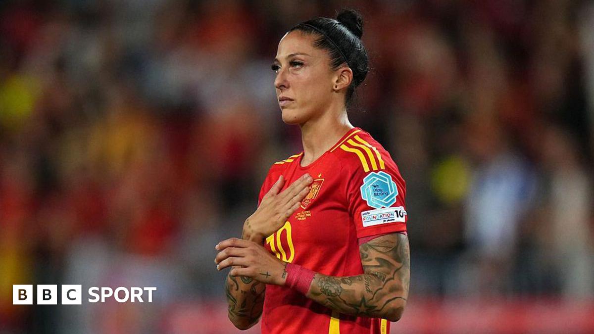 Jenni Hermoso in action for Spain against Sweden in the Women's Nations League