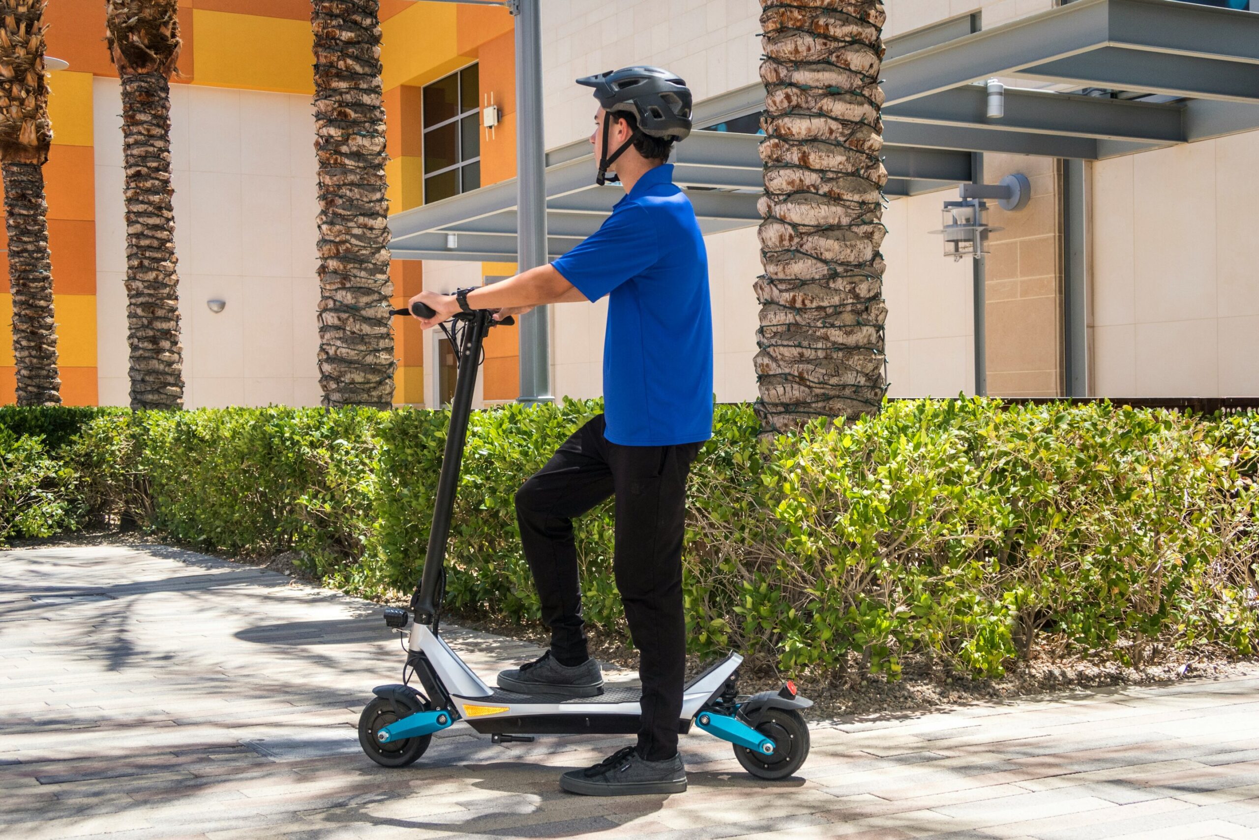 Lesões em bicicletas elétricas e scooters elétricas estão aumentando em crianças