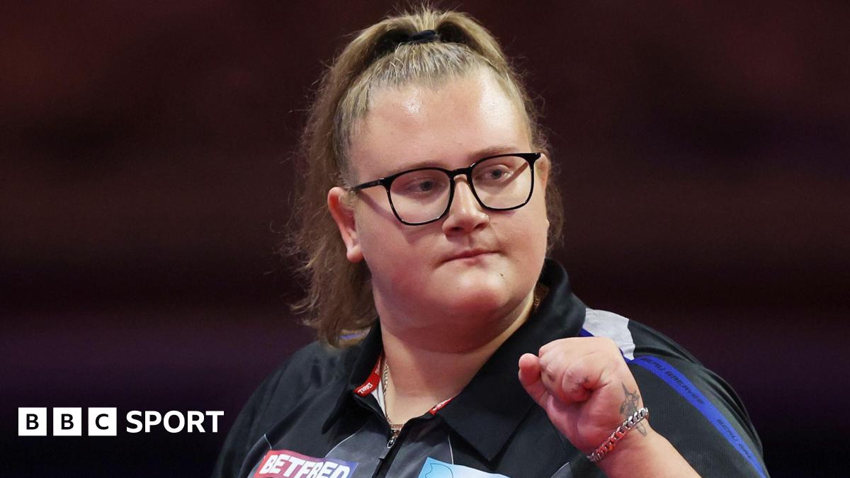 Beau Greaves clenches her fist in celebration