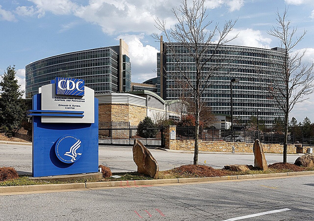 Mais de 700 demissões do CDC foram revertidas em meio a reações adversas aos cortes nas equipes de resposta a doenças