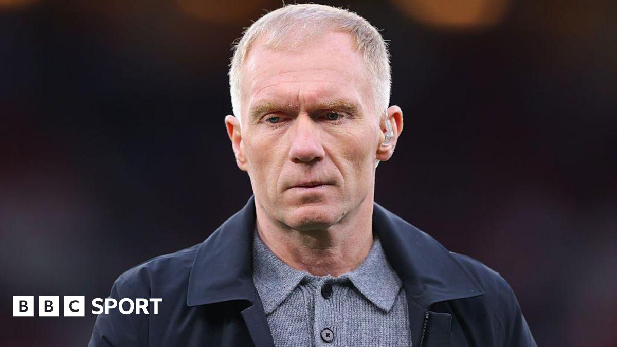 Paul Scholes wearing a jacket