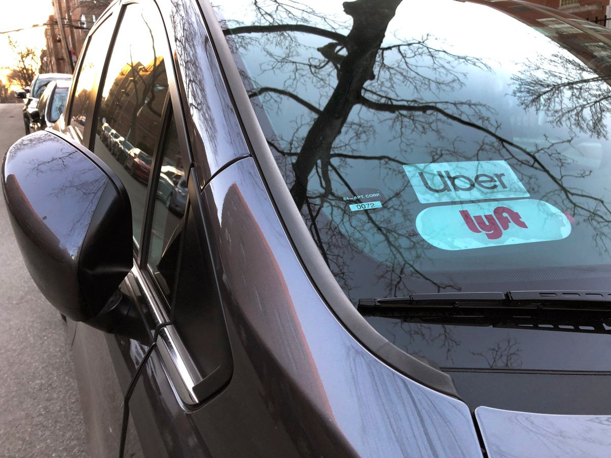 Newsom assina Bill, dando aos motoristas Uber e Lyft na Califórnia o direito de sindicalizar