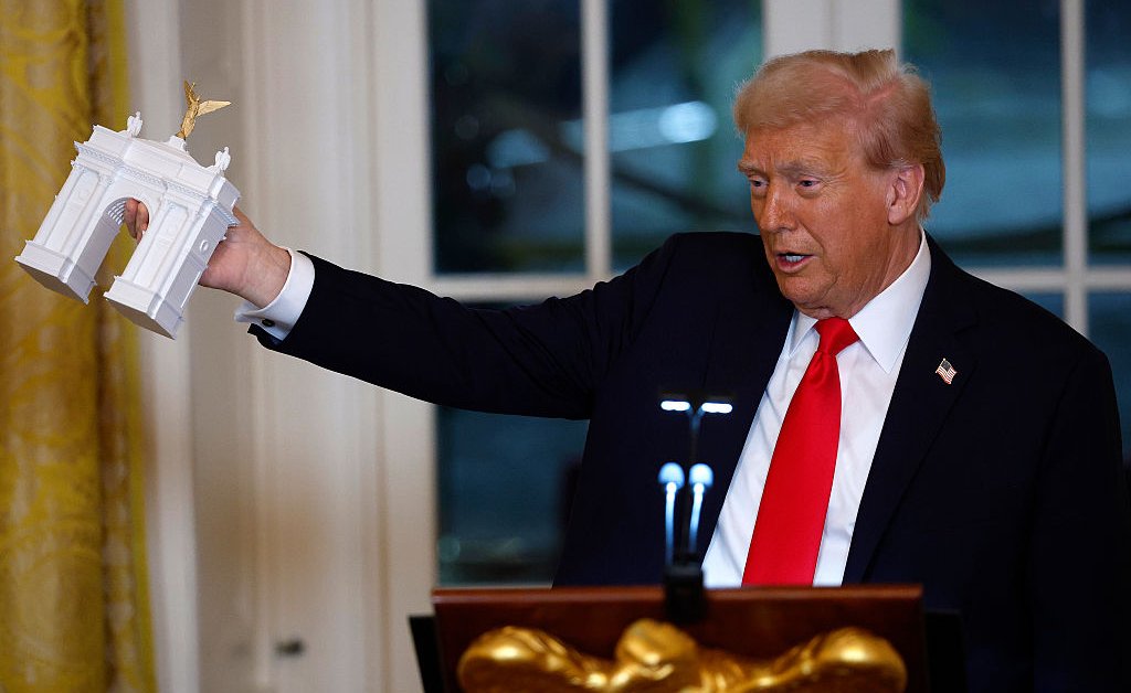 O 'Arco de Trump': presidente mostra o mais recente projeto de DC