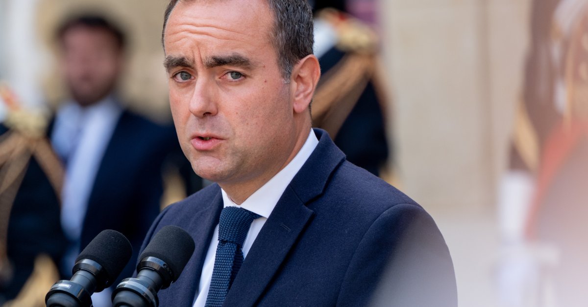 O caos como primeiro -ministro francês renuncia a apenas algumas semanas