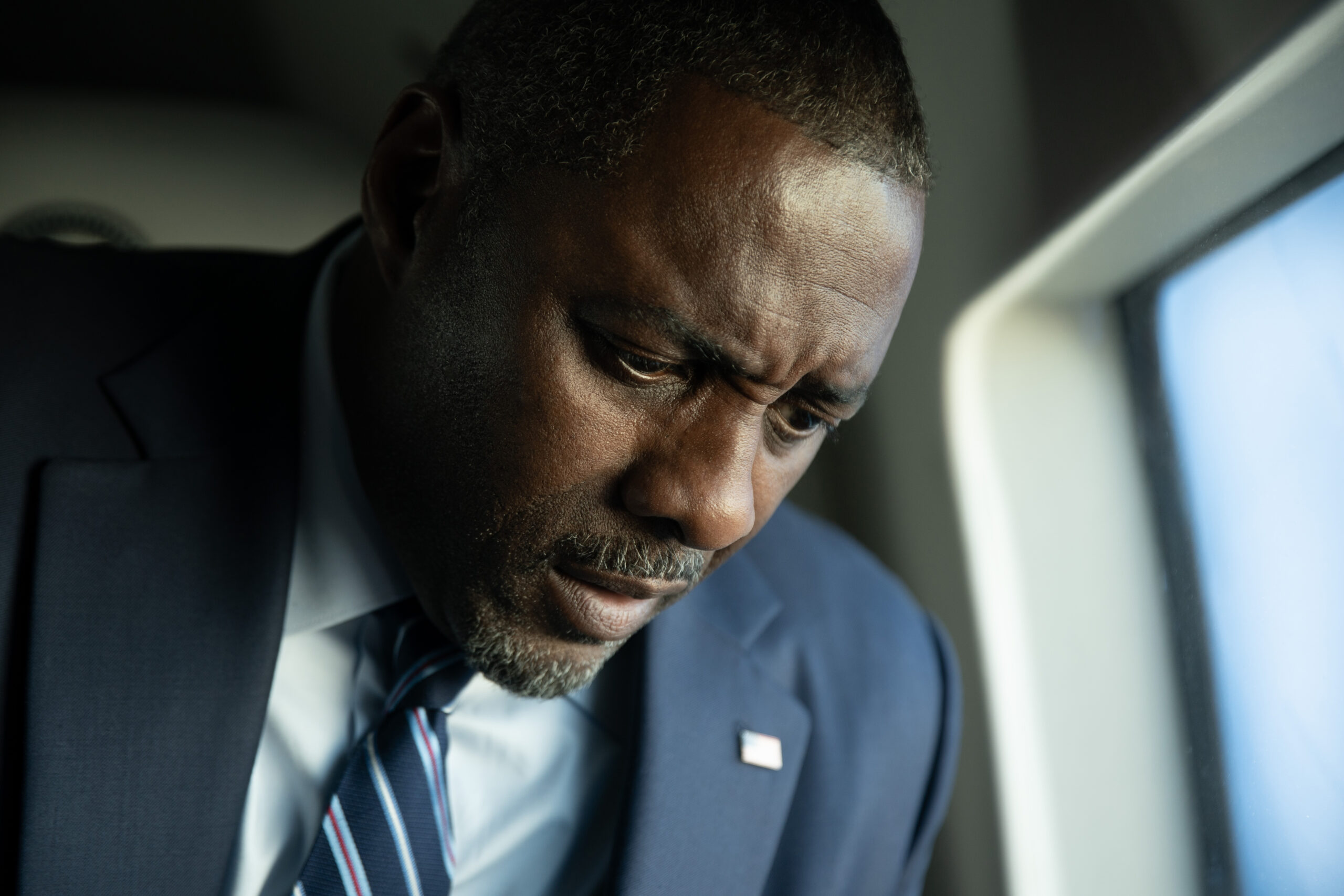 Idris Elba como POTUS em 'A House of Dynamite'.