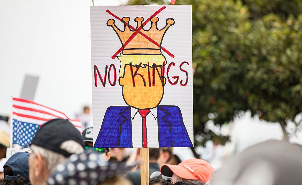 O poder potencial e os perigos dos protestos 'No Kings'