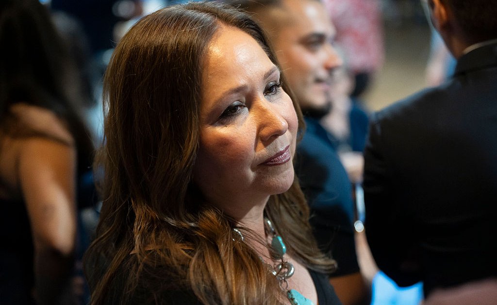 O que saber sobre Adelita Grijalva e seu juramento parado no Congresso