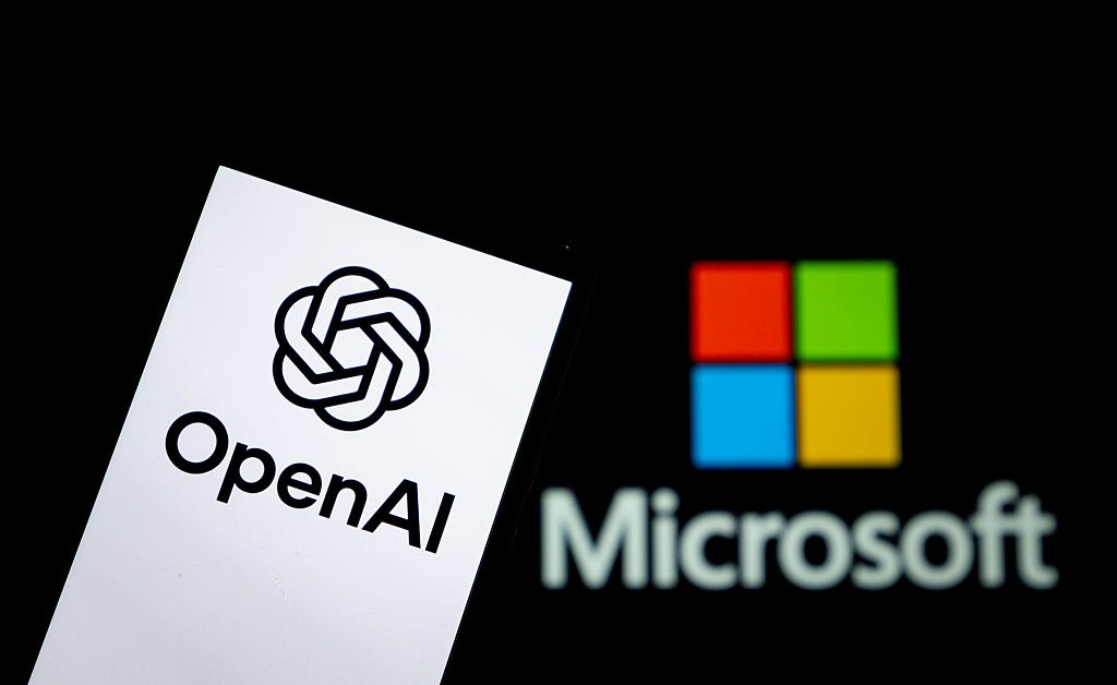 OpenAI se reorganiza com participação de US$ 135 bilhões na Microsoft