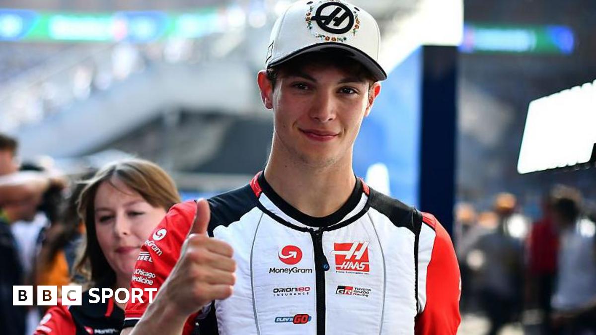 Ollie Bearman does a thumbs up to the camera