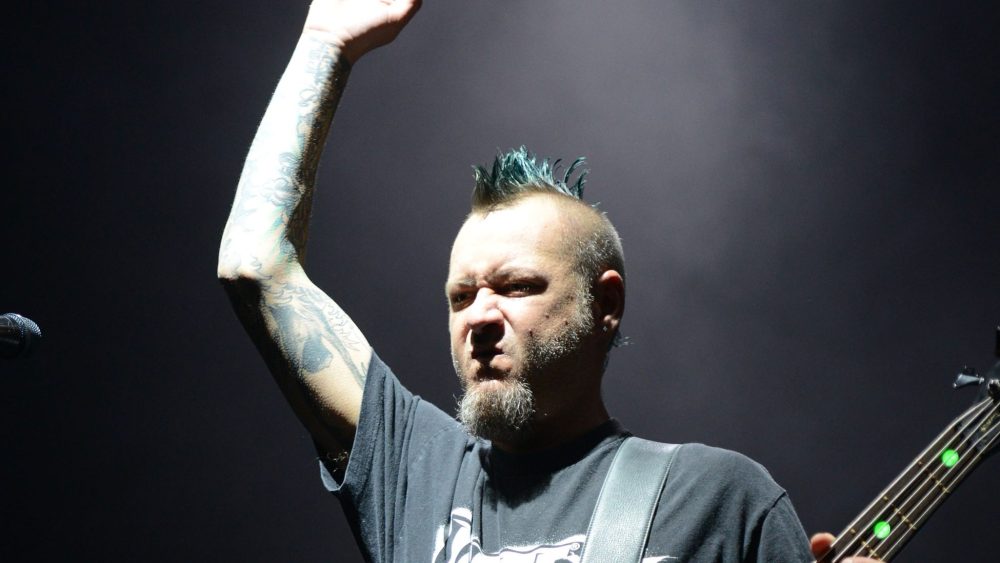 Sam Rivers, cofundador e baixista do Limp Bizkit, morre aos 48 anos