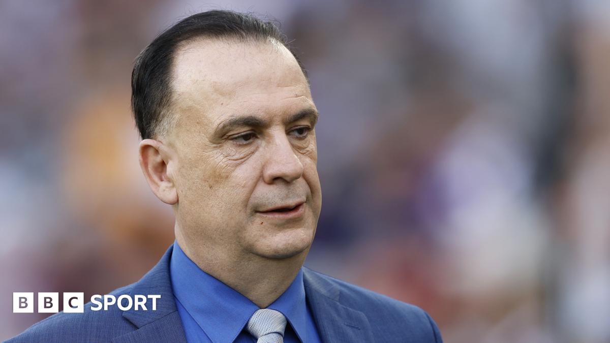 Reece Walsh dives in to score a try