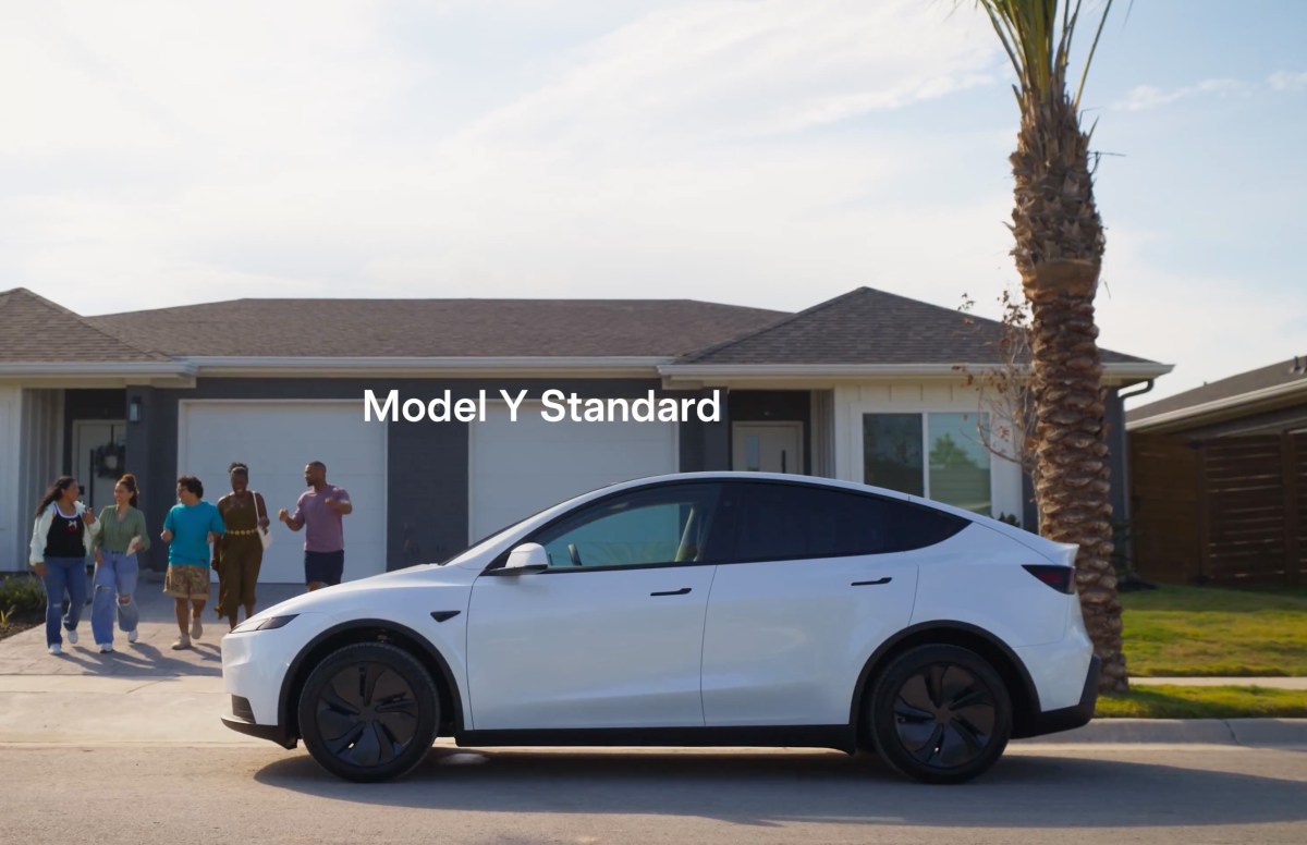 Tesla revela versões 'padrão' um pouco mais baratas do Modelo 3 e Modelo Y