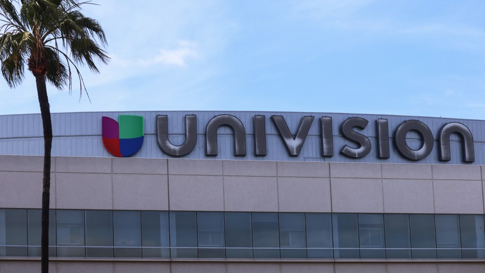 Univision fica escuro na TV do YouTube