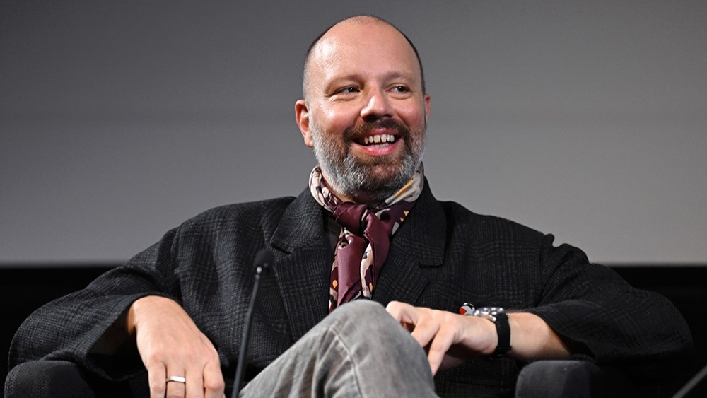 Yorgos Lanthimos brinca que vai usar IA para sair das entrevistas