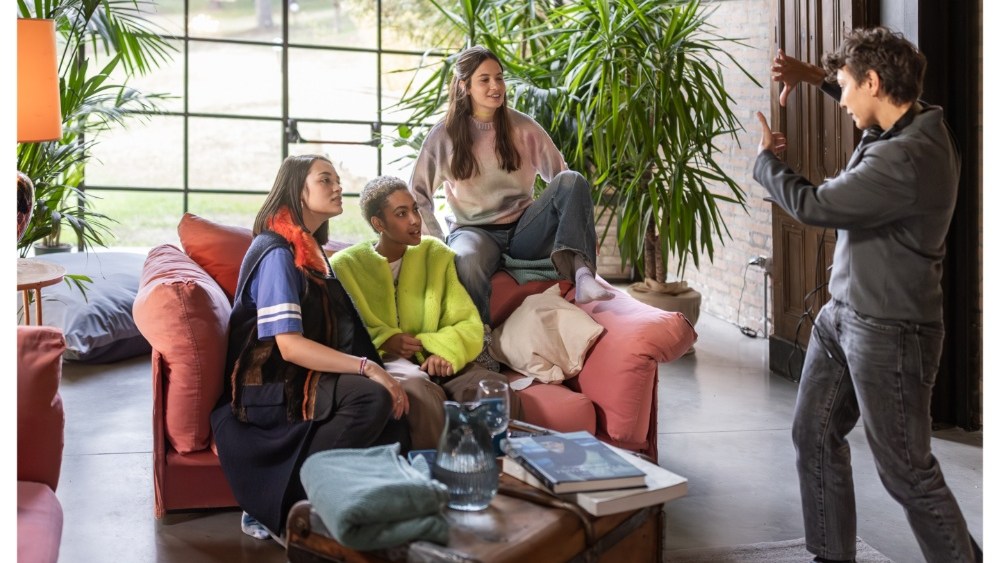 A diretora de Boy With Pink Pants, Margherita Ferri, define o próximo filme: Piercing