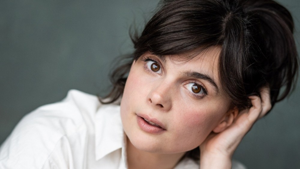A estrela de 'Death Valley' Gwyneth Keyworth lidera a 'décima segunda noite' da RSC