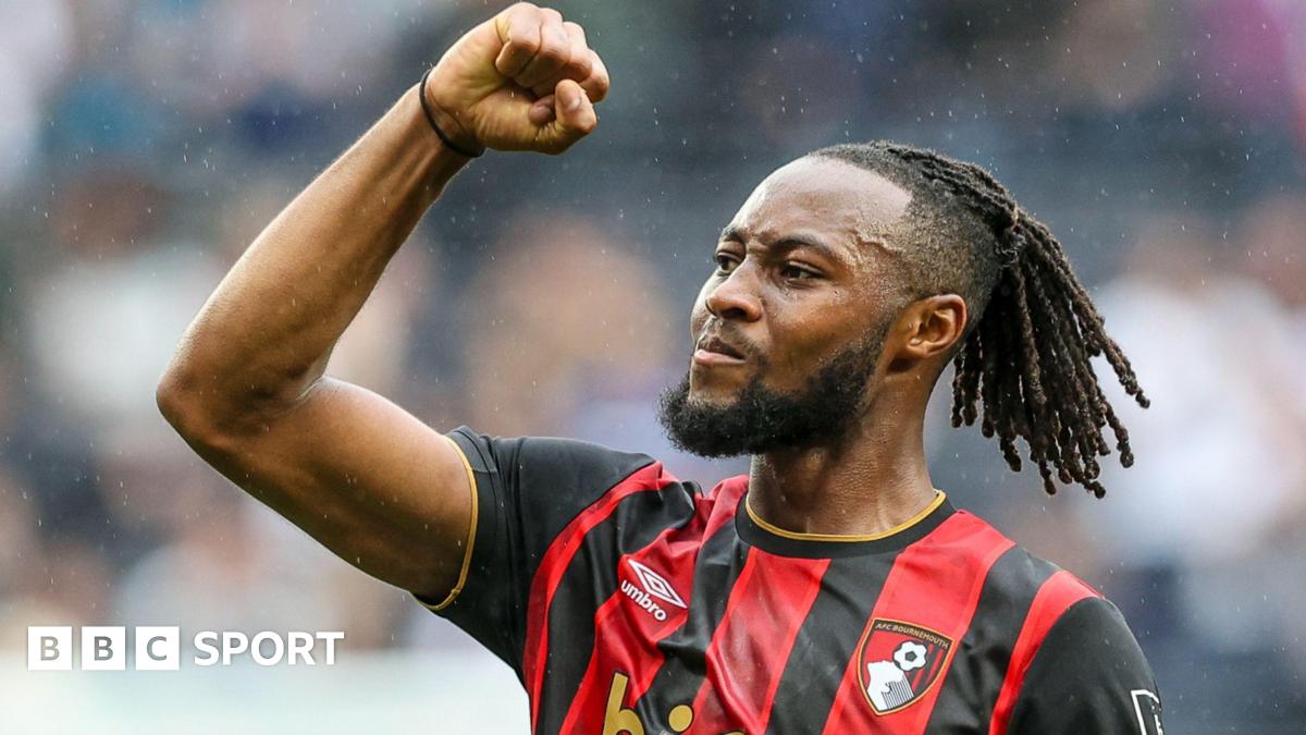 Antoine Semenyo celebrates a Bournemouth win