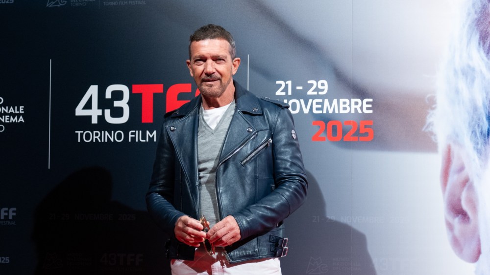 Antonio Banderas fala sobre A24 Anthony Bourdain Biopic