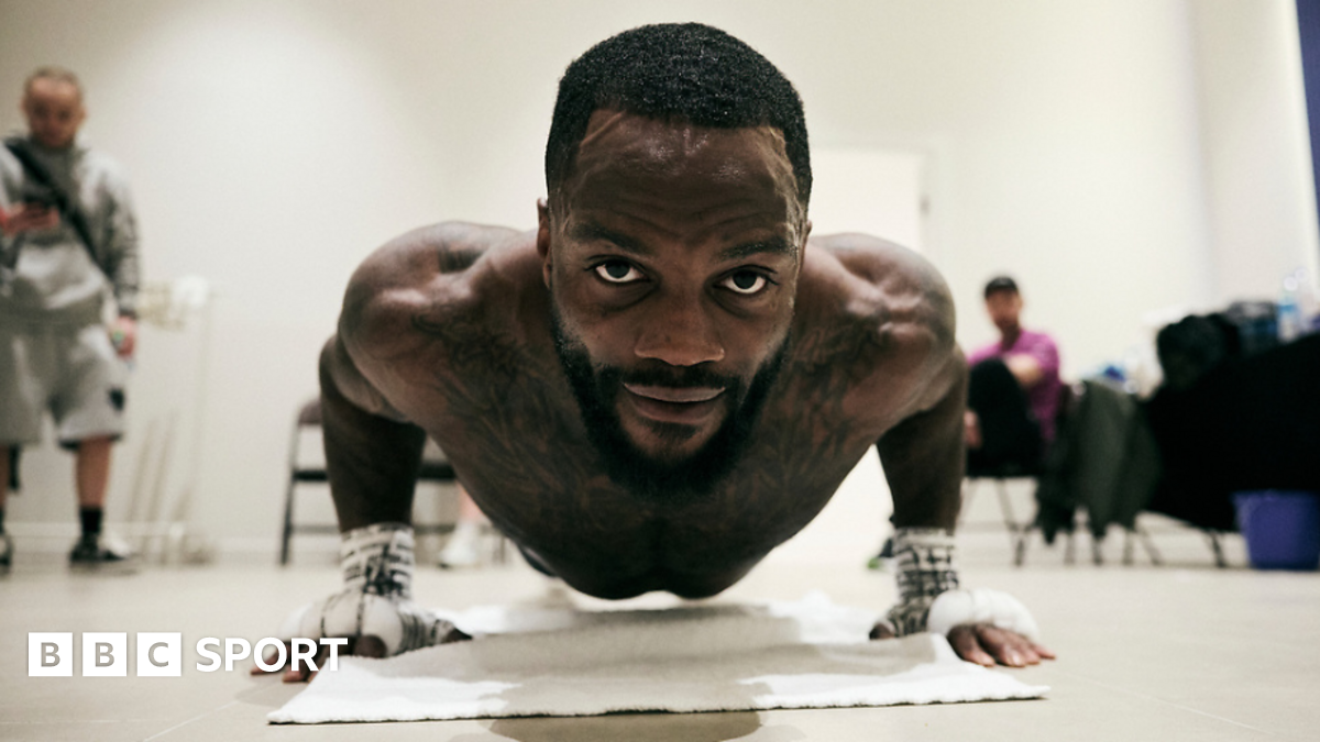 Ishmael Davis does a press-up