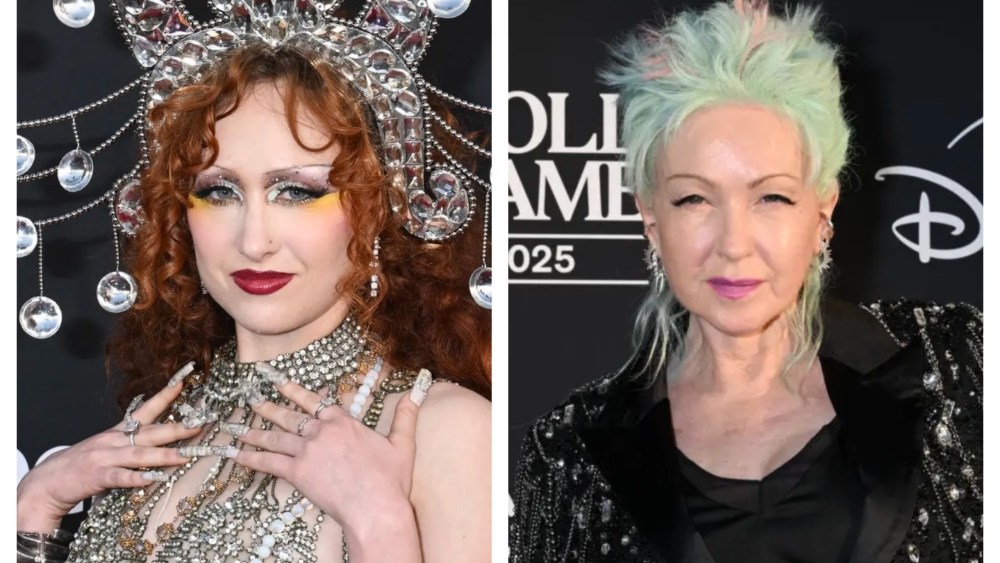Chappell Roan elogia Cyndi Lauper no Rock Hall por Voice, Glam, Advocacy
