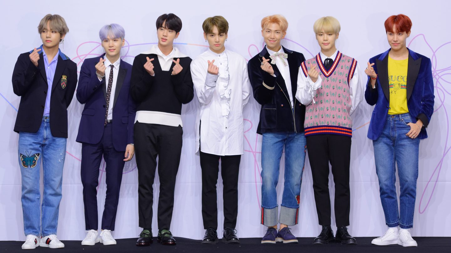 Como a Apple Music trouxe sucessos icônicos do BTS para os fãs em áudio espacial