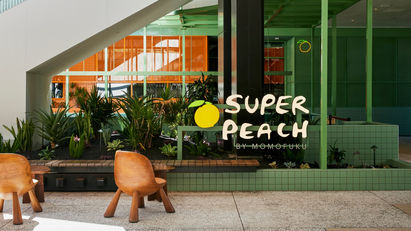 David Chang planta Super Peach de Momofuku em Century City