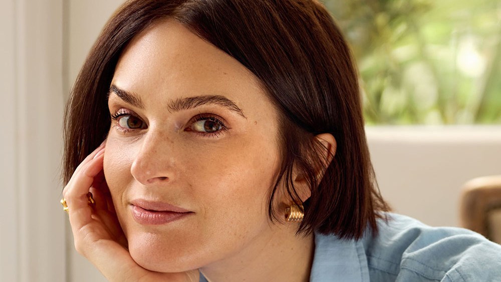 Elizabeth Day assina com UTA e Curtis Brown