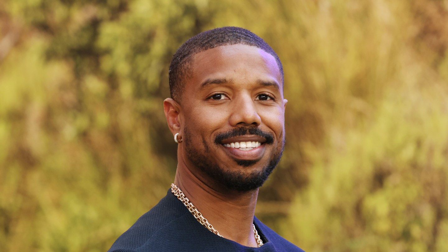 Estrela de 'Sinners' Michael B. Jordan receberá prêmio de ícone