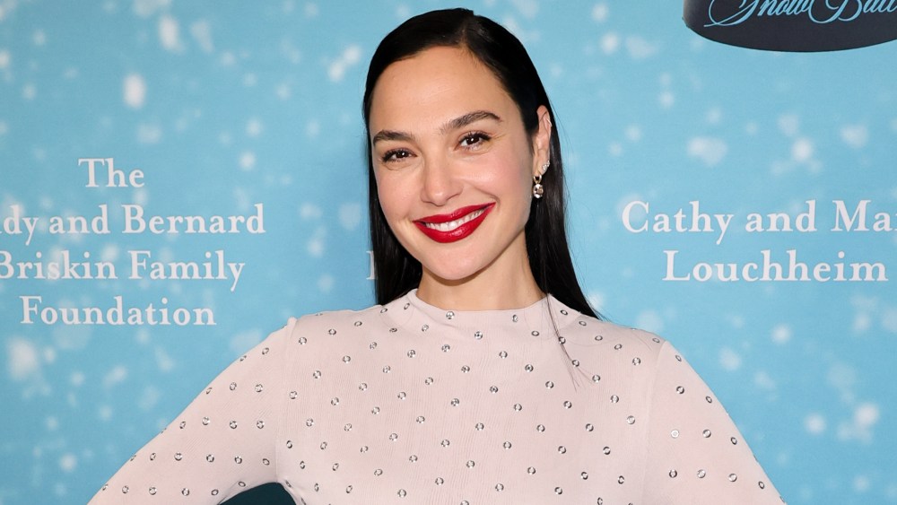 Gal Gadot relembra que os médicos salvaram sua vida após ‘enorme coágulo cerebral’