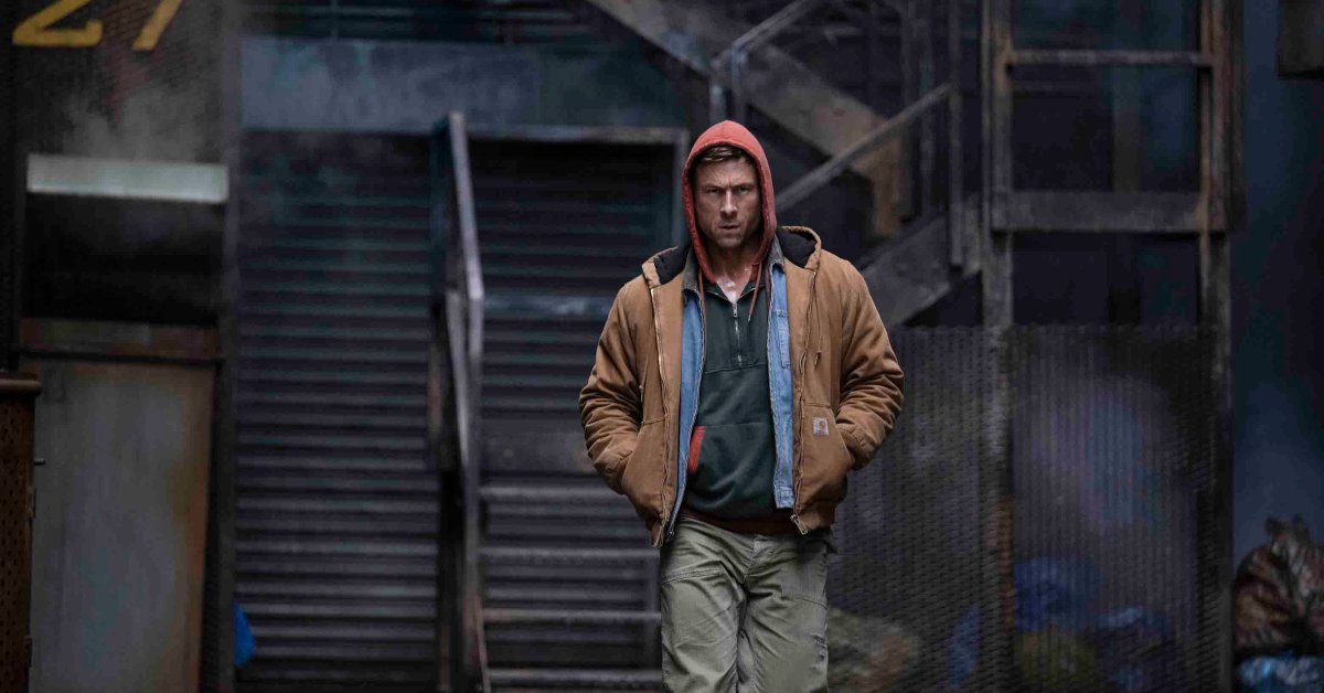 Glen Powell está vazio em 'The Running Man'