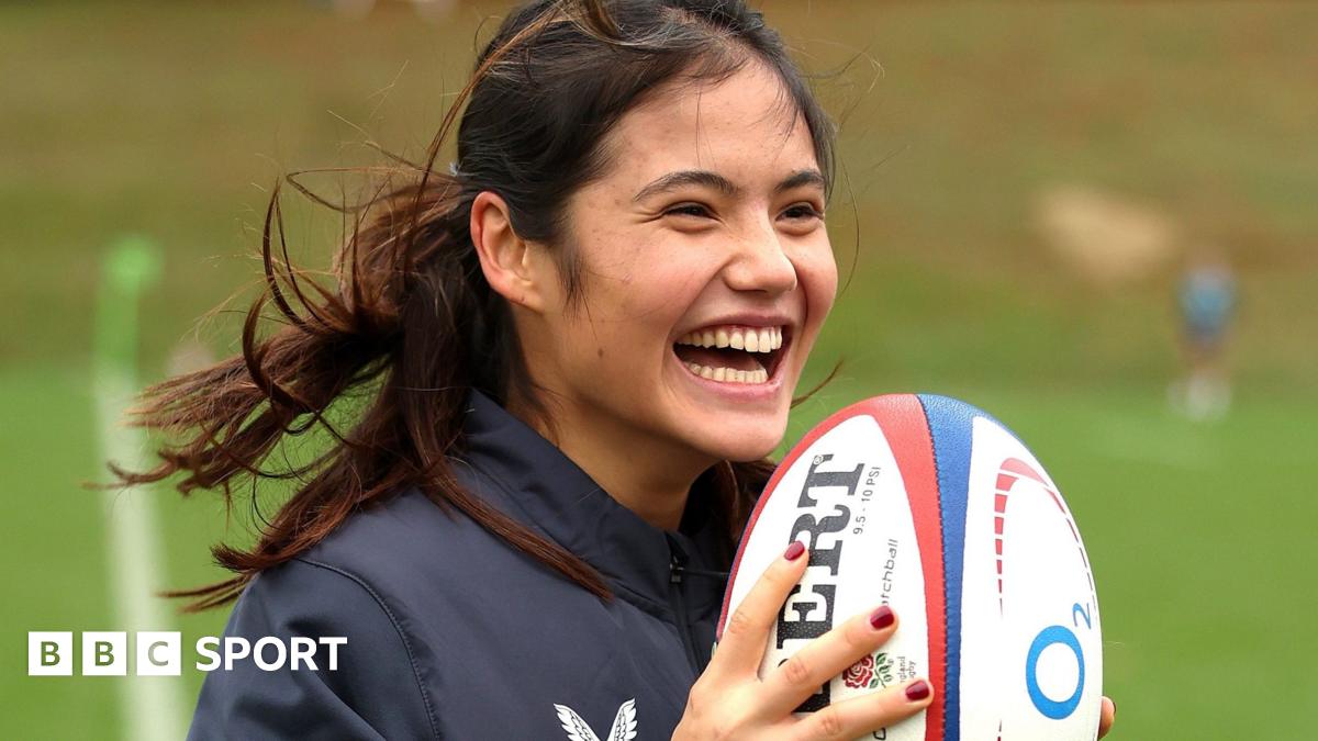 Emma Raducanu and Maro Itoje talk during England's training camp