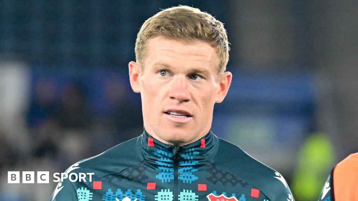 James McClean: Incidente com torcedores 'resolvido', diz o chefe do Wrexham, Phil Parkinson