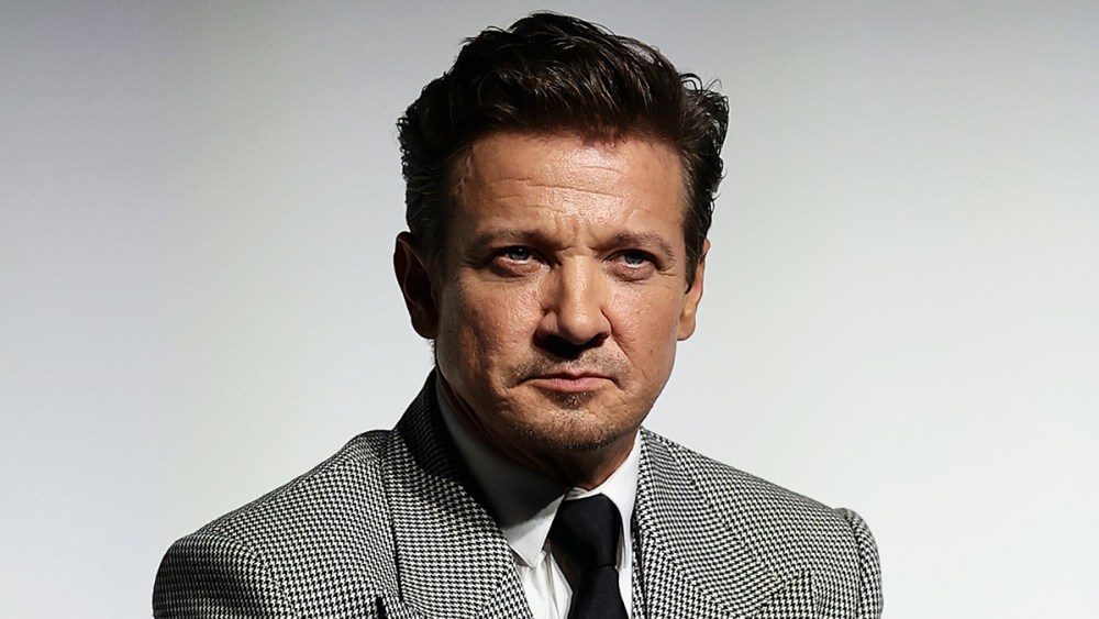 Jeremy Renner nega alegações de assédio