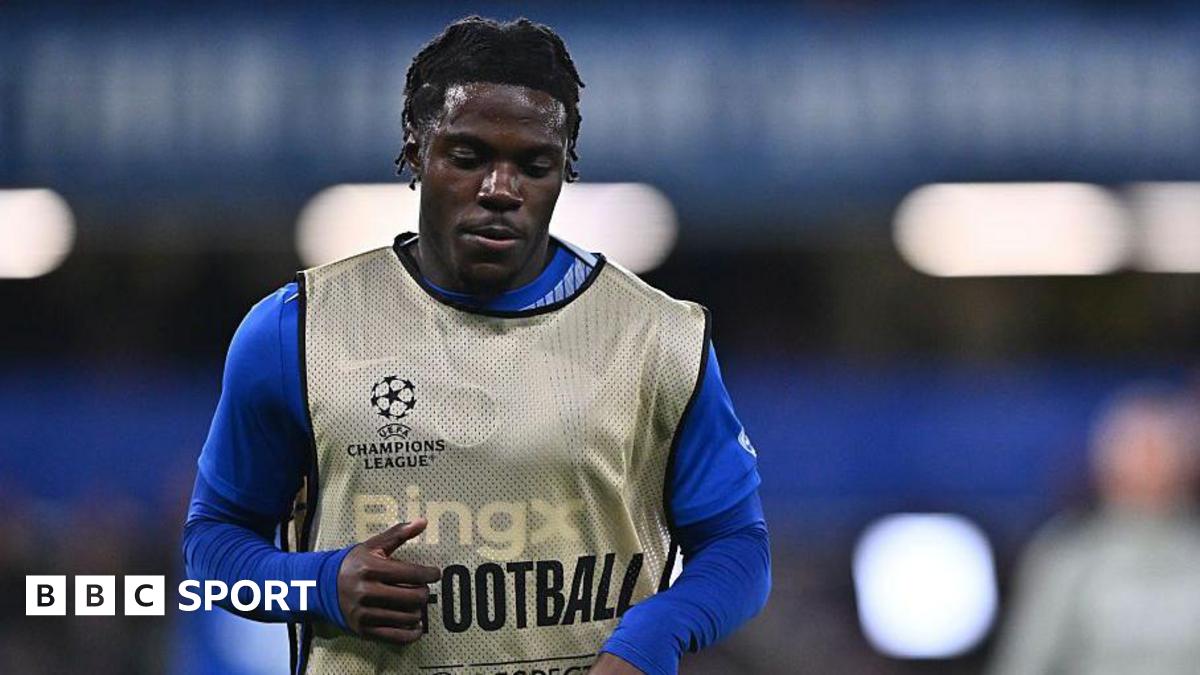 Romeo Lavia warming up before a Champions League match against Ajax