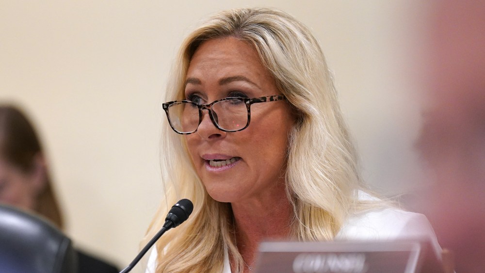 Marjorie Taylor Greene, após romper com Trump, renuncia ao Congresso