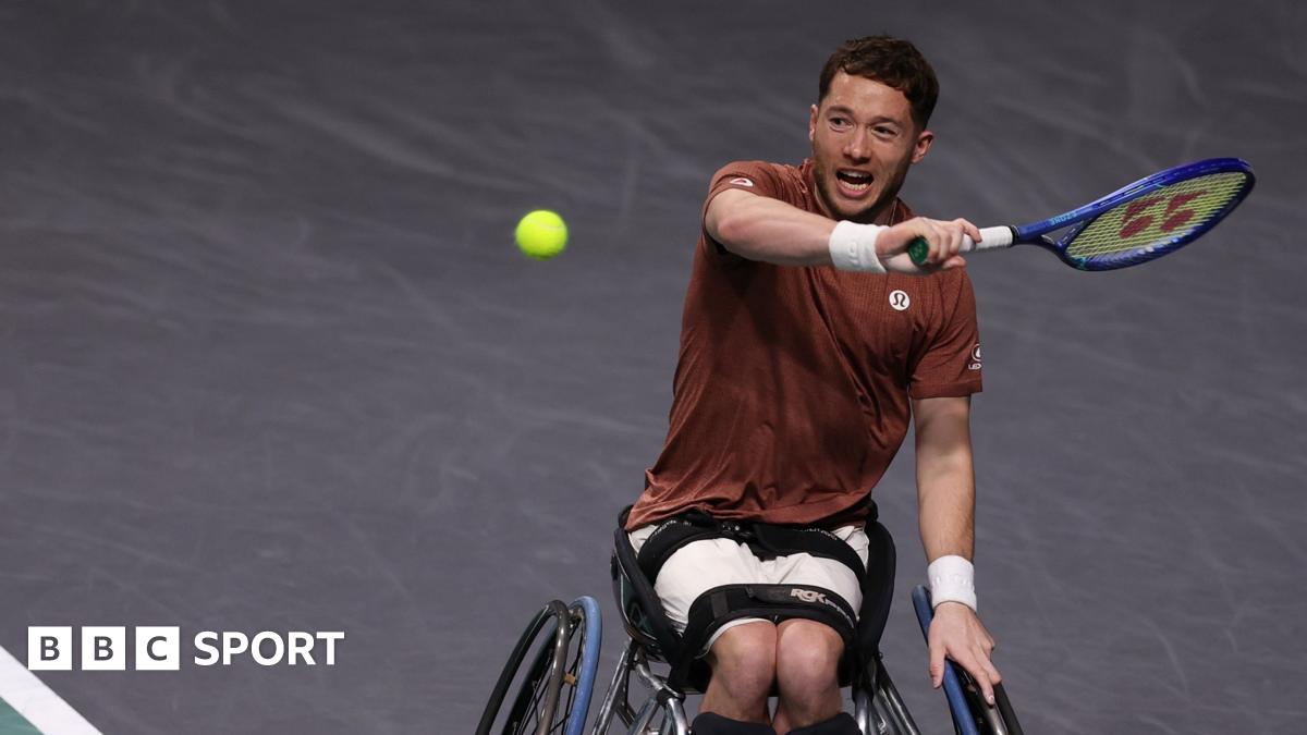 Alfie Hewett in action